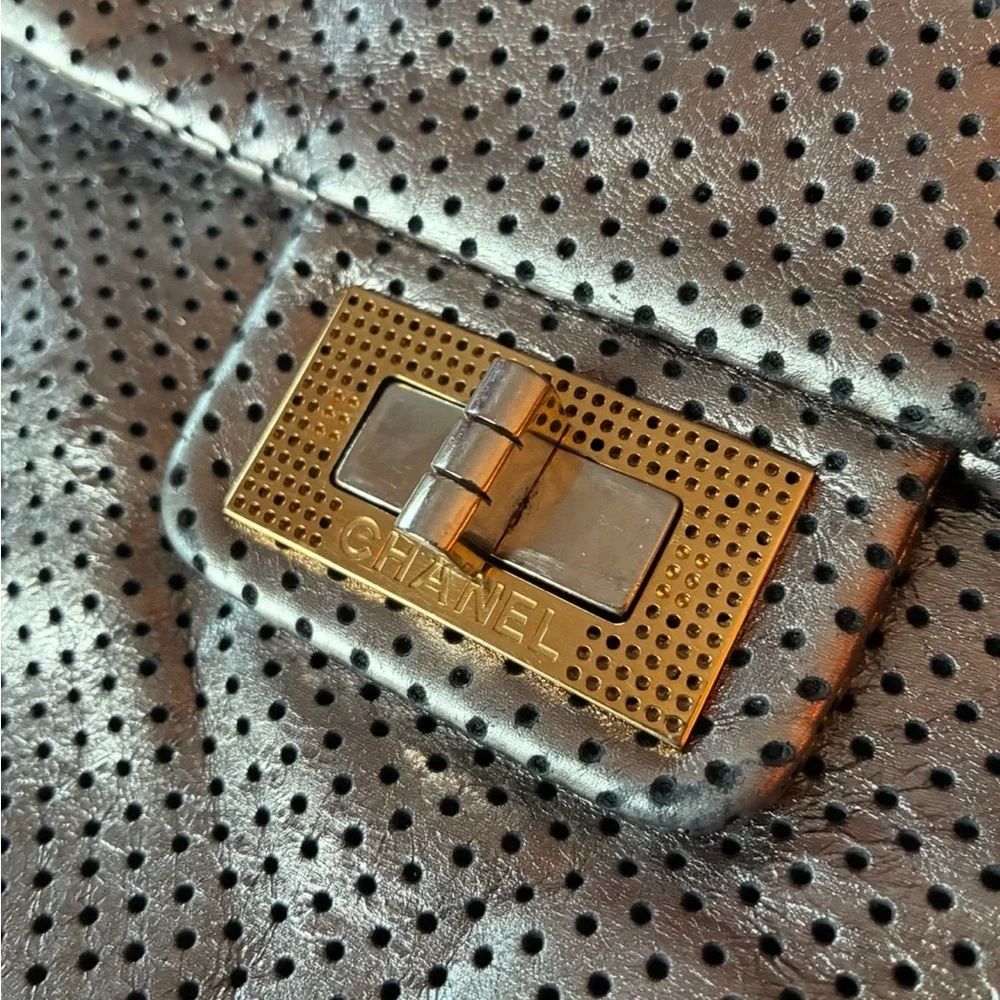 CHANEL Silver Perforated Shoulder Bag - Picture 4 of 8